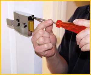 Miami Neighborhood Locksmith Miami, FL 305-744-5300 - 10-lock-smiths