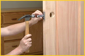 Miami Neighborhood Locksmith Miami, FL 305-744-5300 - 14-install-new-lock